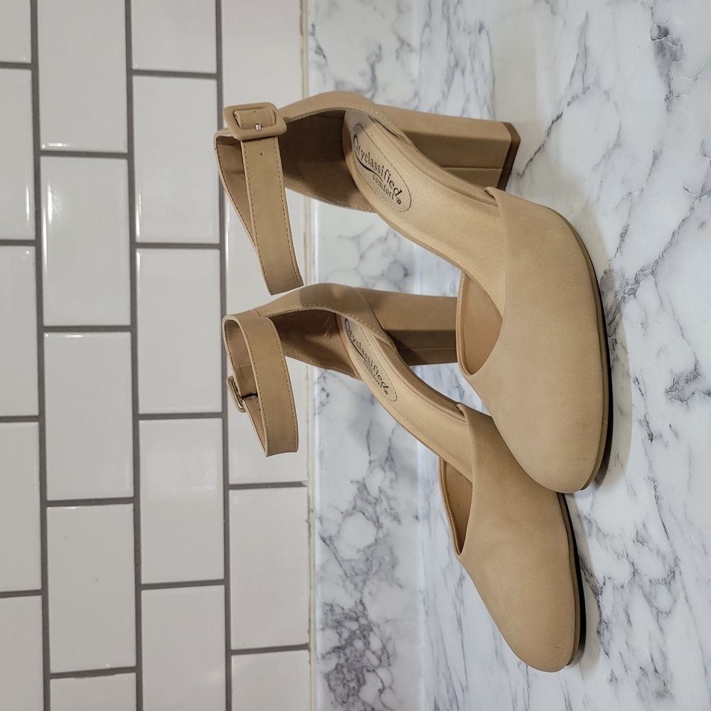 Women's City Classified Kaili Pumps